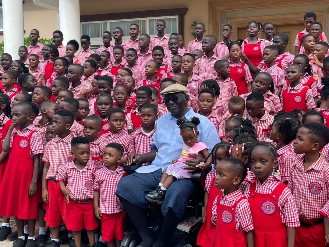 Inspirational Mentorship: Sharing Crowdwave’s Vision with Former President John Agyekum Kufuor